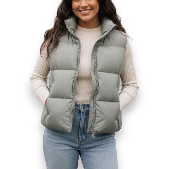 TNA Jackets & Blazers - Aritzia TNA Mega Puff Vest - Light Grey/Green - Women's Size S - 700+ Fill Power